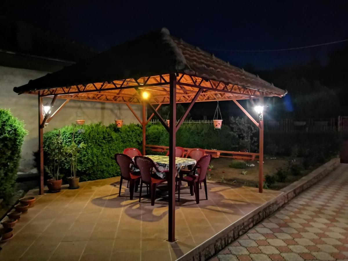 Kuca Mijalkovic Apartamento Pirot Exterior foto